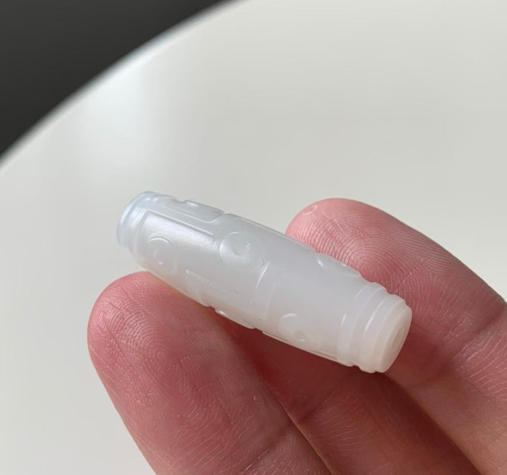 和田玉白玉九眼天珠挂件