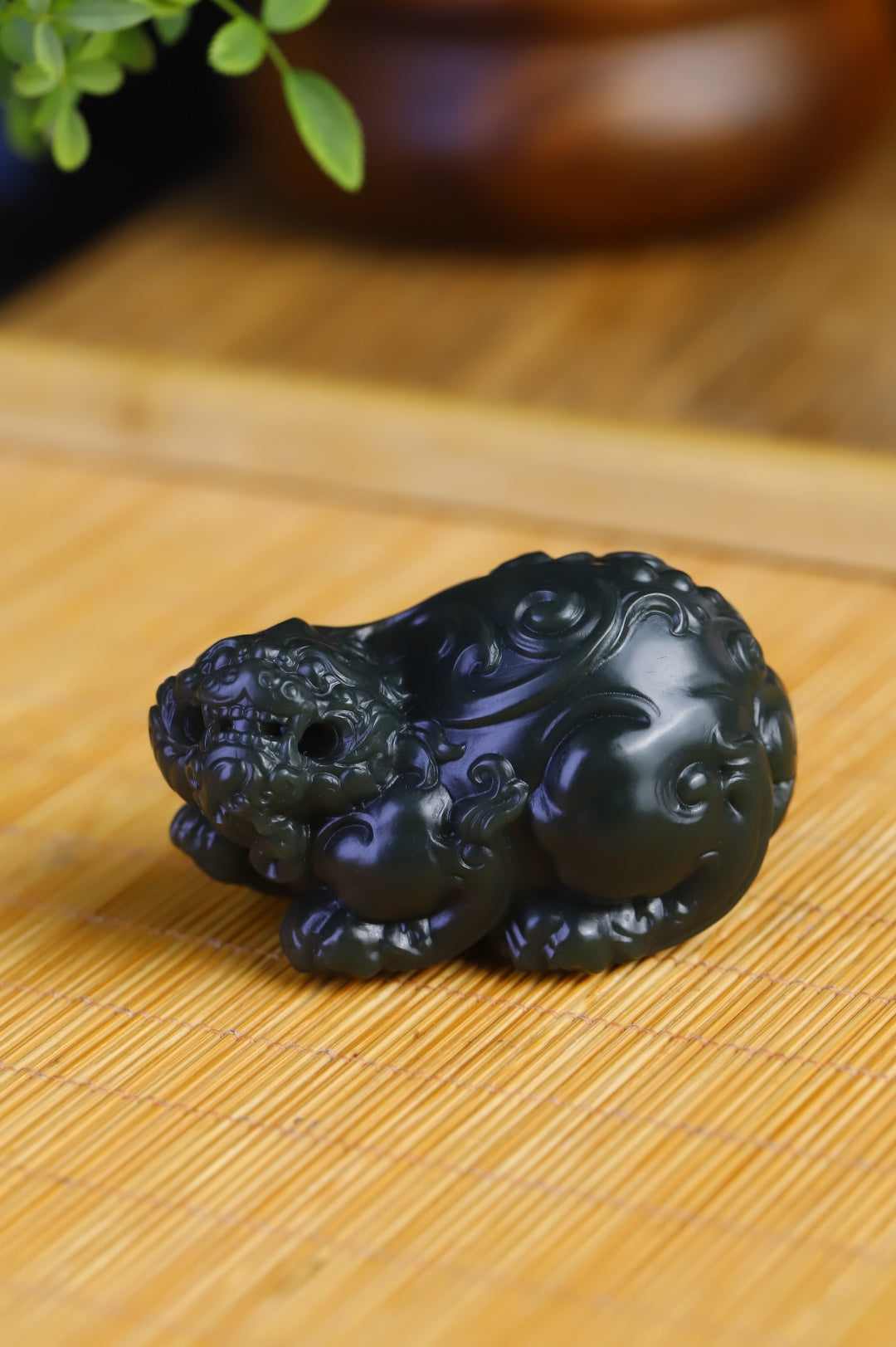 《招財貔貅》和田玉青玉掛件