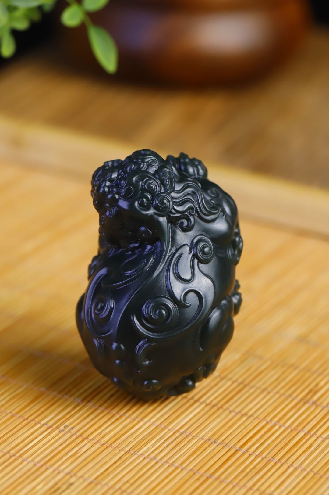 《招財貔貅》和田玉青玉掛件