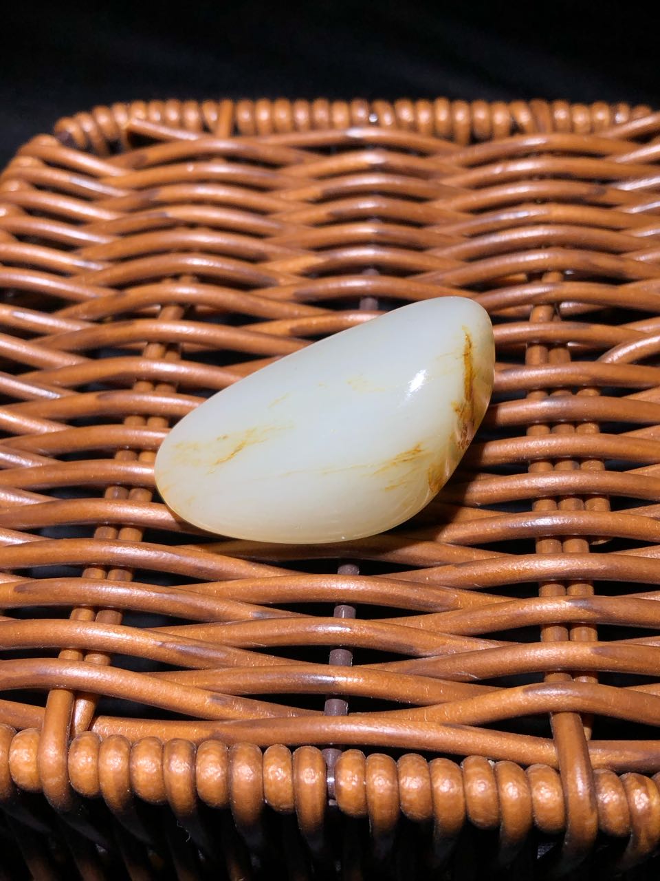 精品純天然和田玉灑金皮獨籽