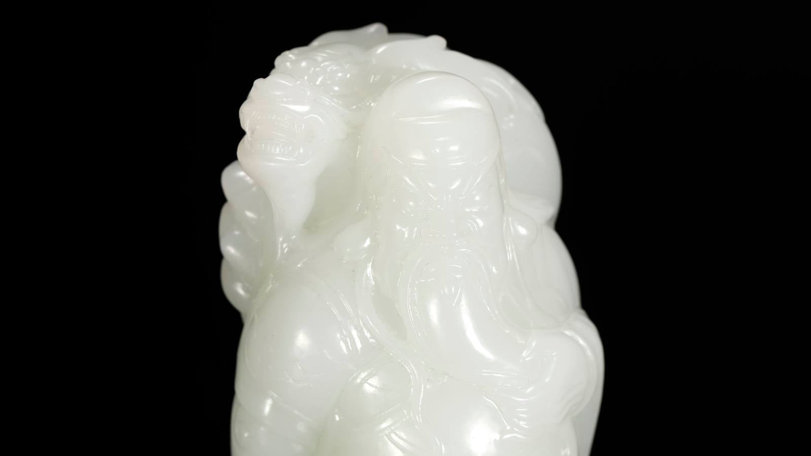 《忠義千秋》俄羅斯山料擺件