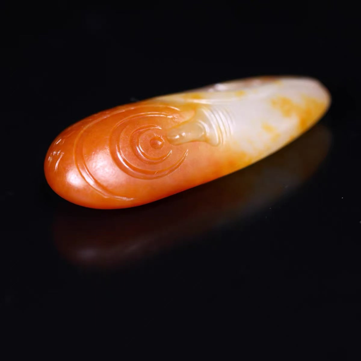 《佛音入耳》天然和田玉籽料掛件