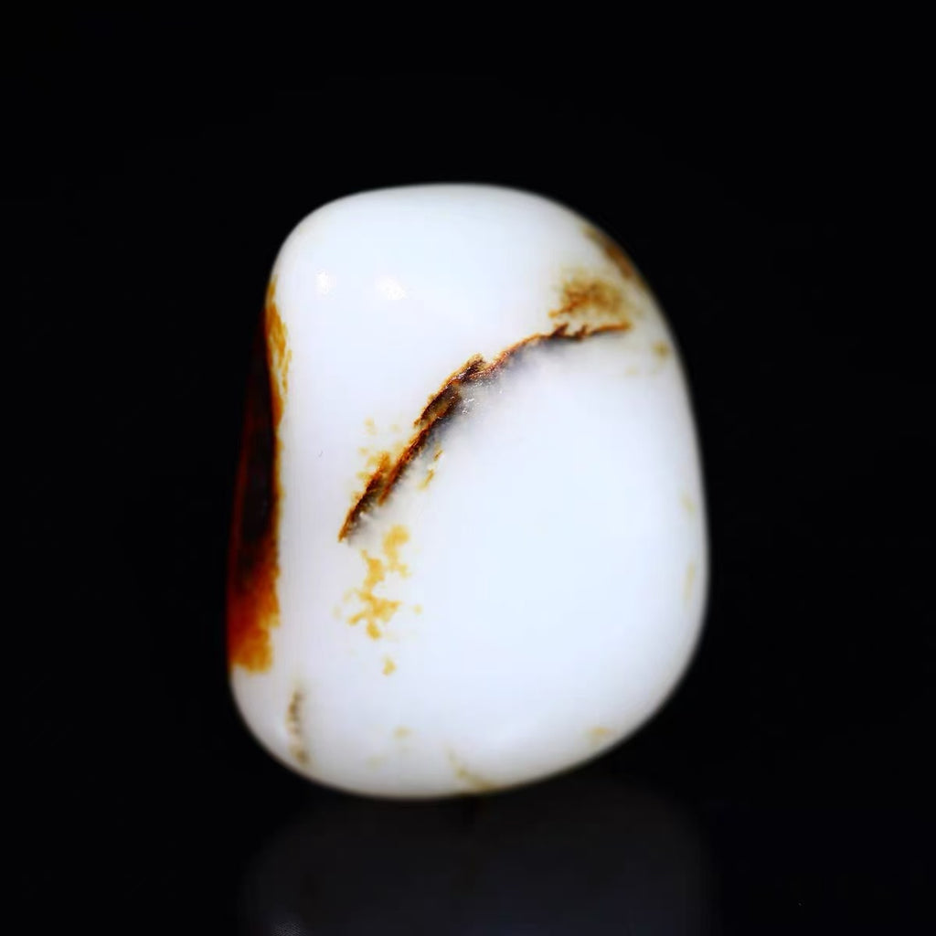 精品和田玉籽料天然皮色掛件
