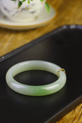 精品和田玉晴水帶翠手镯