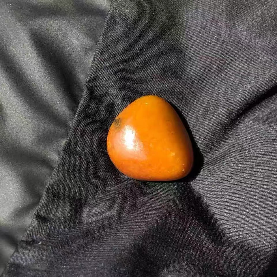 新疆和田玉籽料獨籽原石黃沁