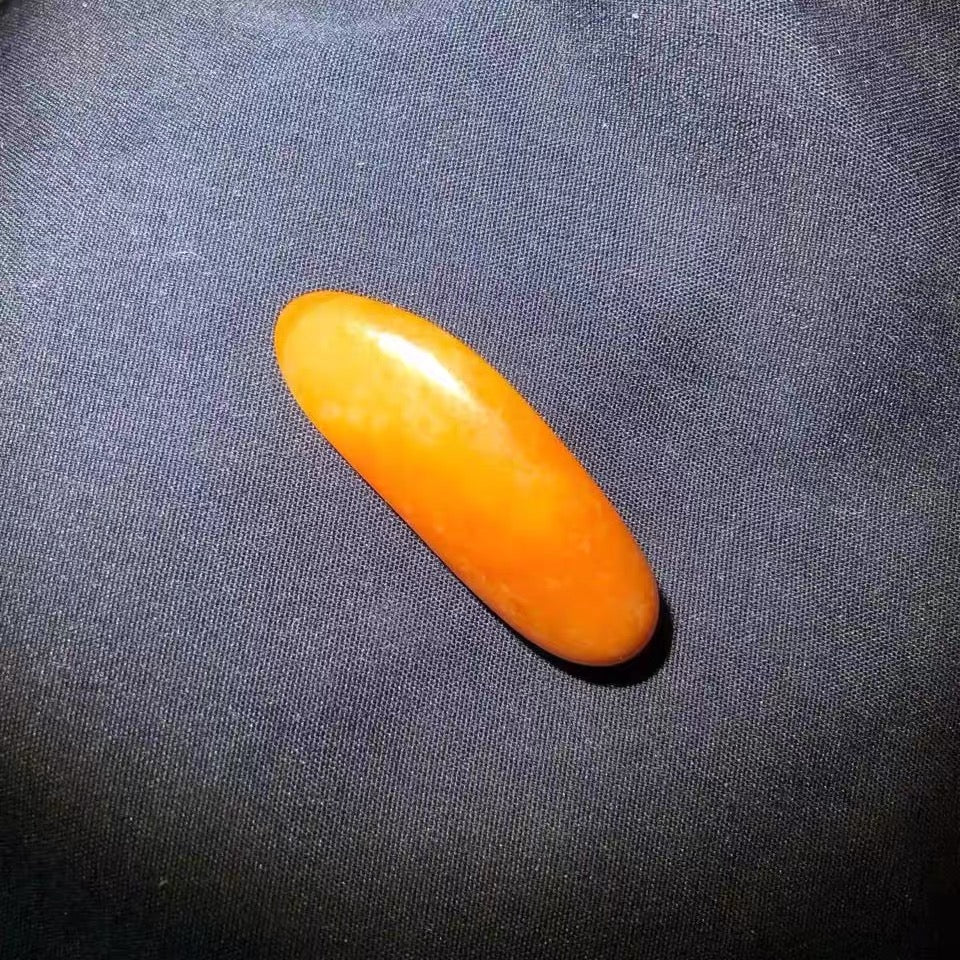 新疆和田玉籽料獨籽原石黃沁