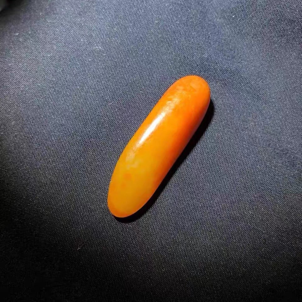 新疆和田玉籽料獨籽原石黃沁