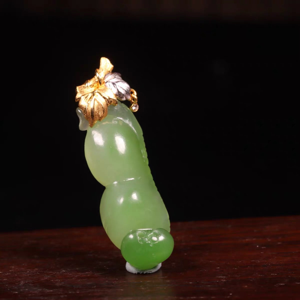 新疆和田玉碧玉福豆18K金吊坠