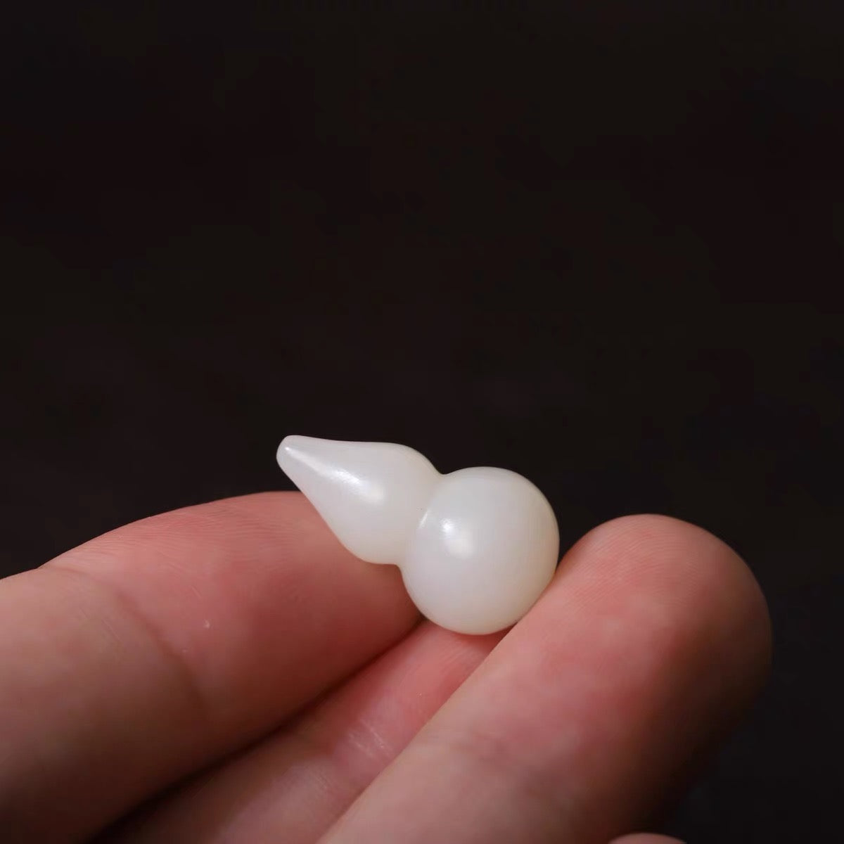 新疆和田玉籽料白玉葫芦吊坠