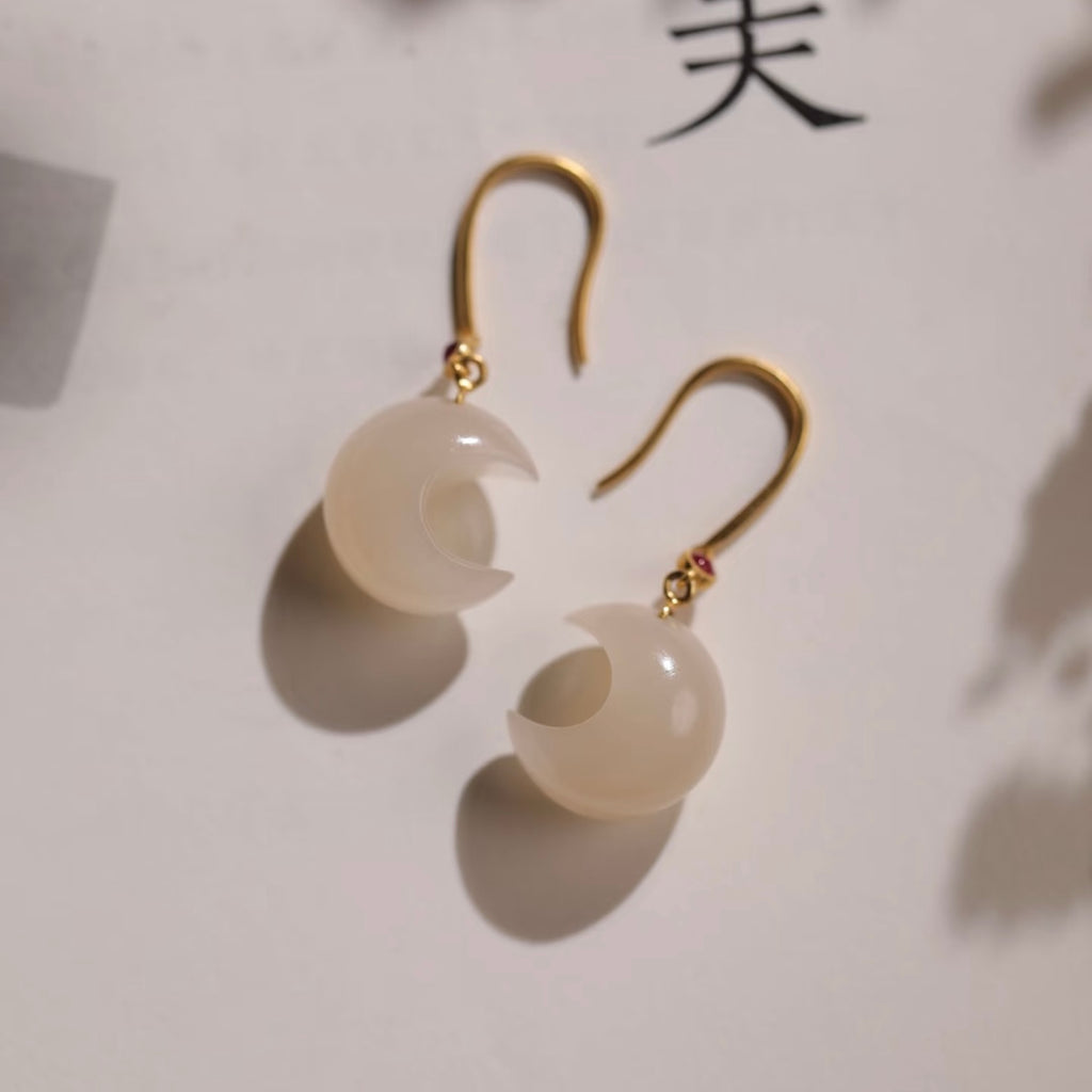 和田玉藕粉月亮耳坠