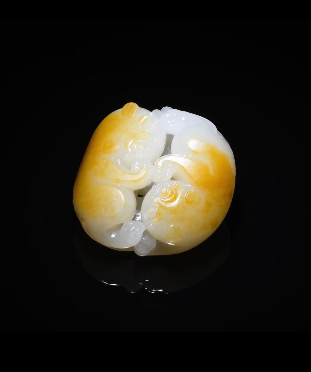 新疆和田玉籽料瑞兽双合金皮白肉手把件/挂坠