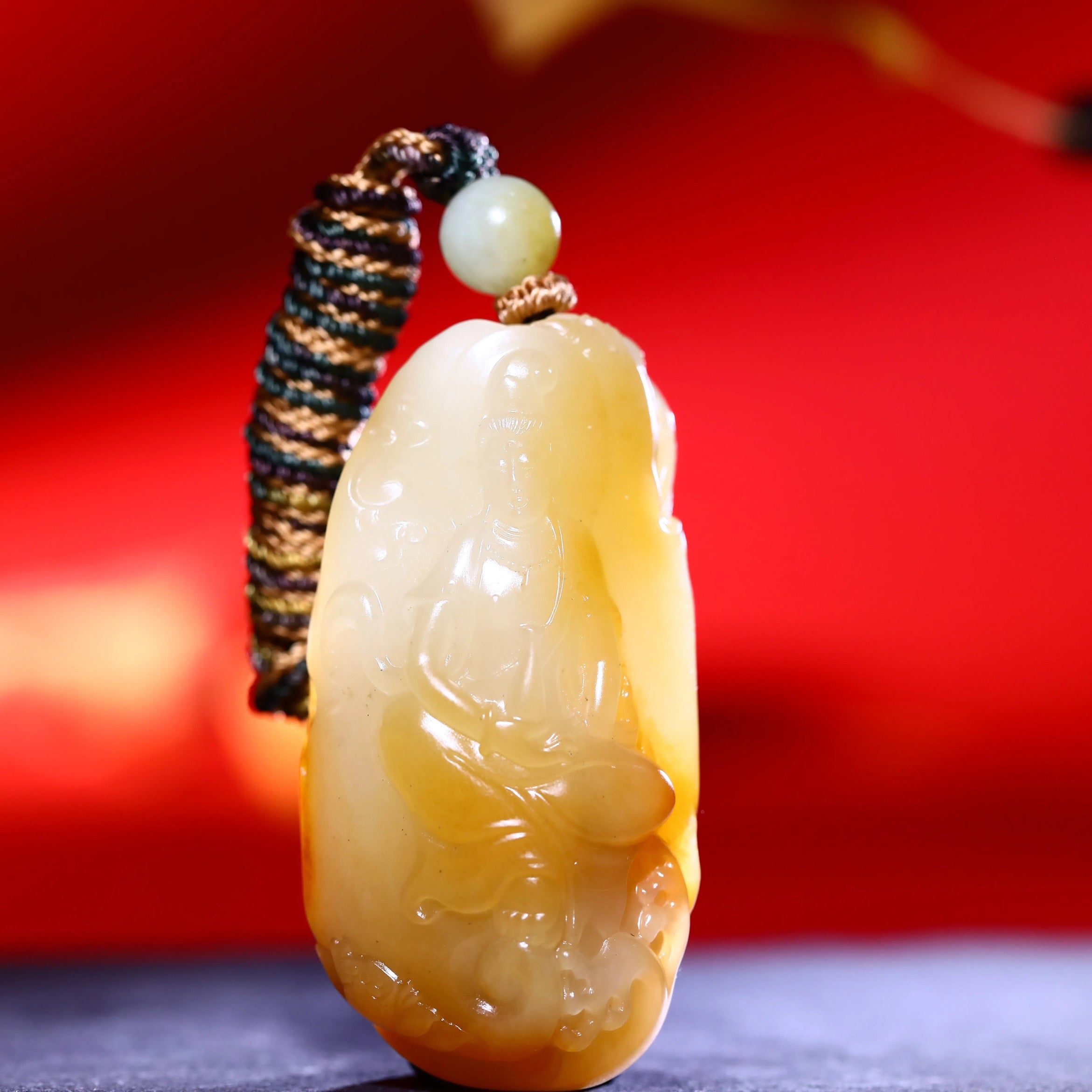 新疆和田玉籽料乘龙观自在 挂件/手把件