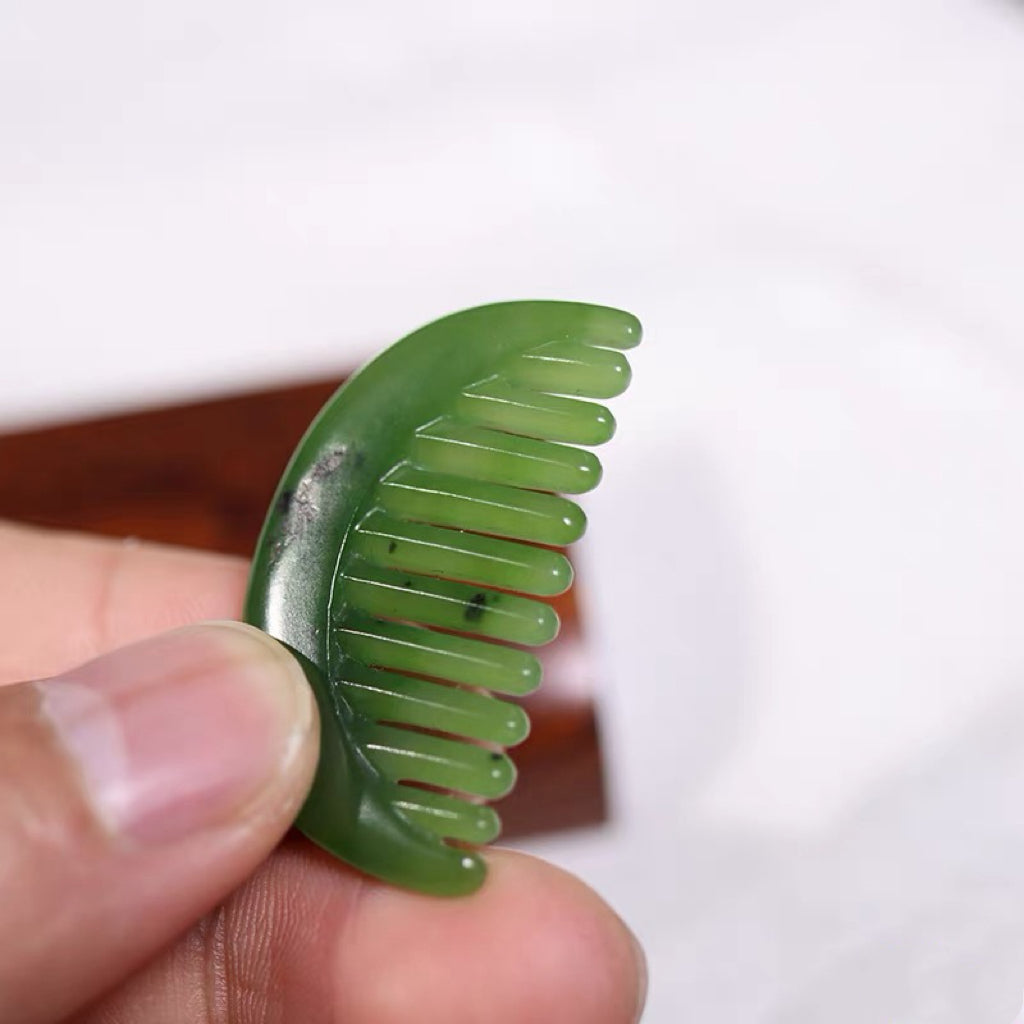 新疆和田玉碧玉梳子