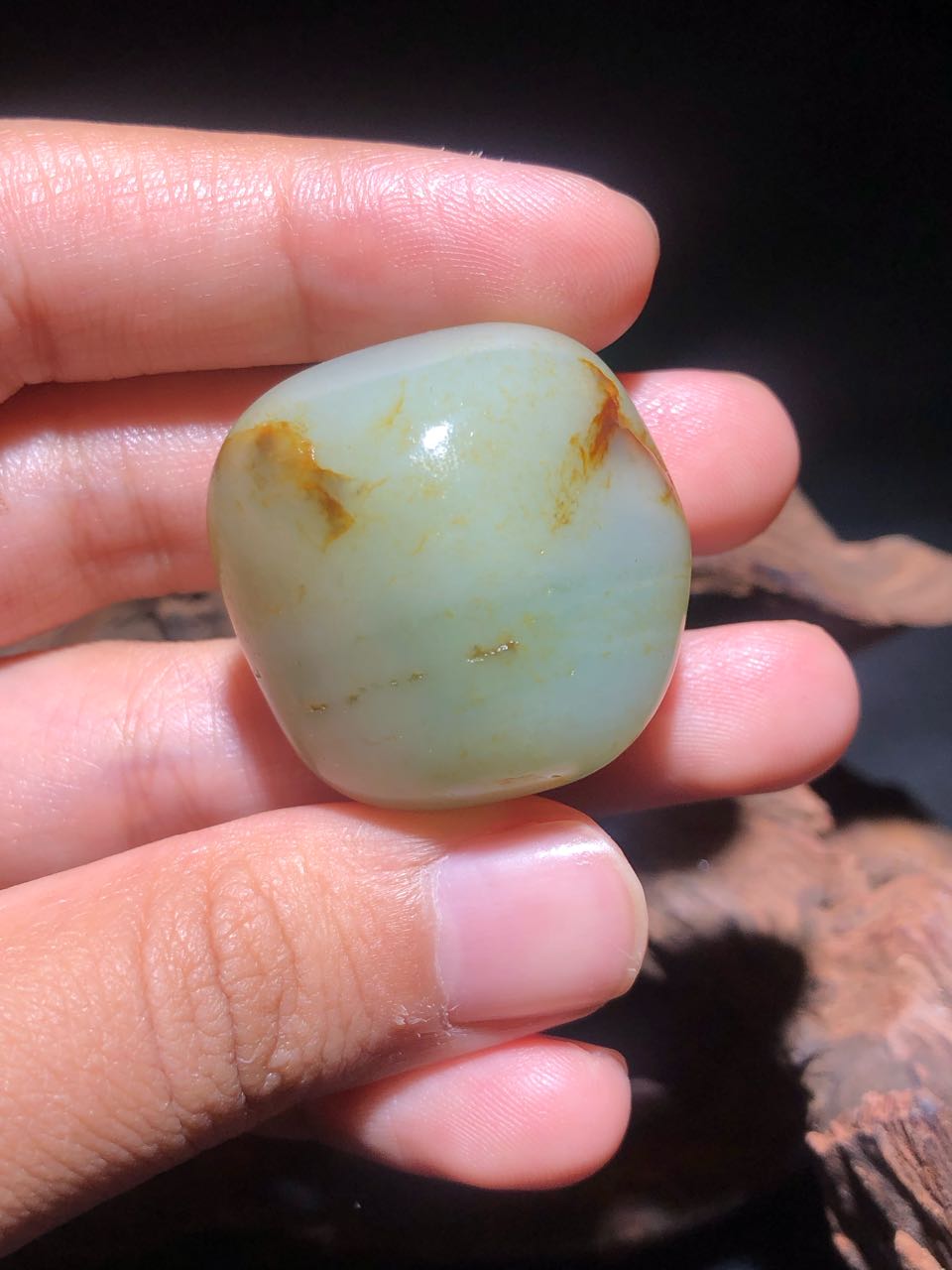 新疆和田玉青玉独籽挂件
