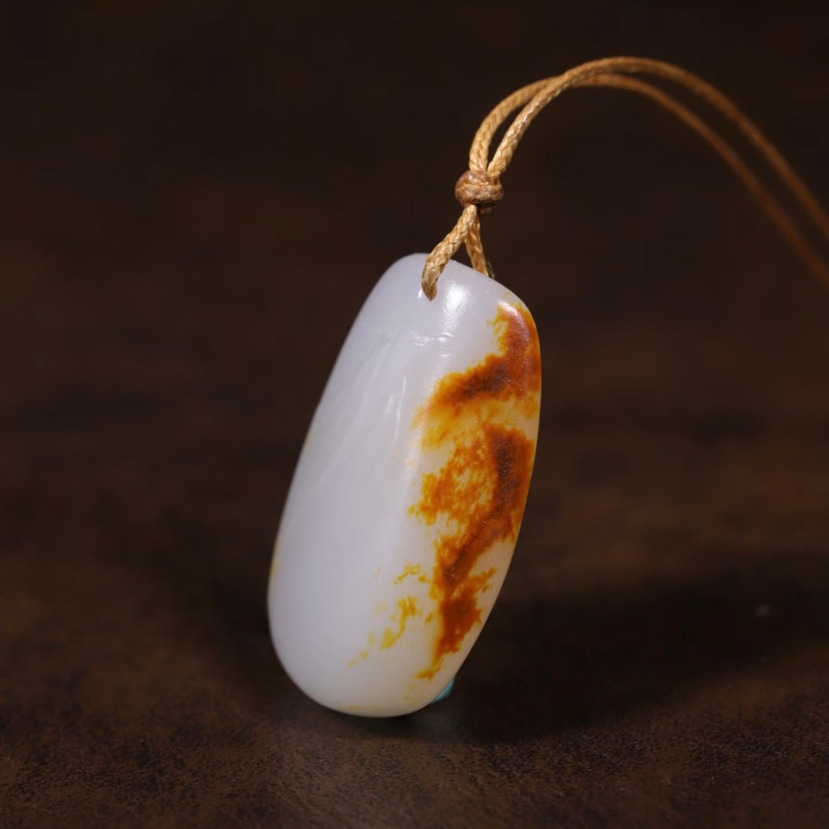 羊脂白紅皮白肉籽料吊墜