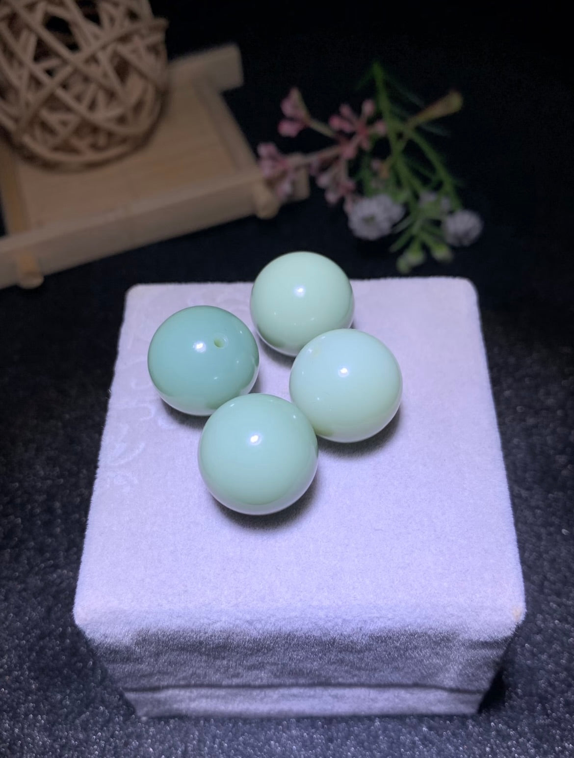 和田玉單珠展示，無論什麼顏色什麼尺寸老賈都有貨，需要可以具體資訊