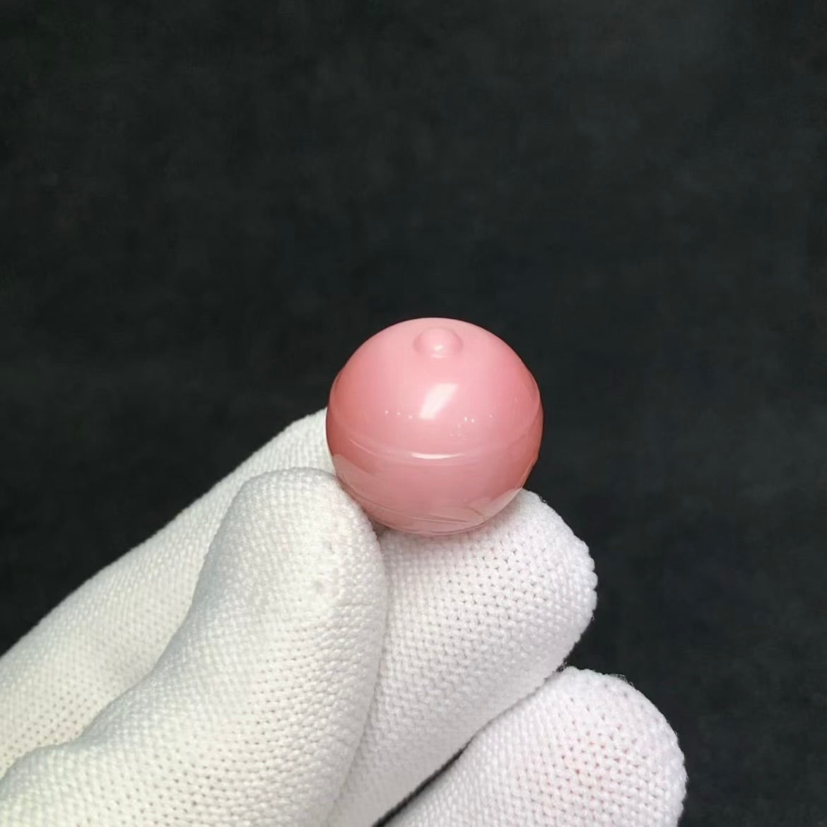 和田玉桃花玉籽料大單珠，卡18.5mm