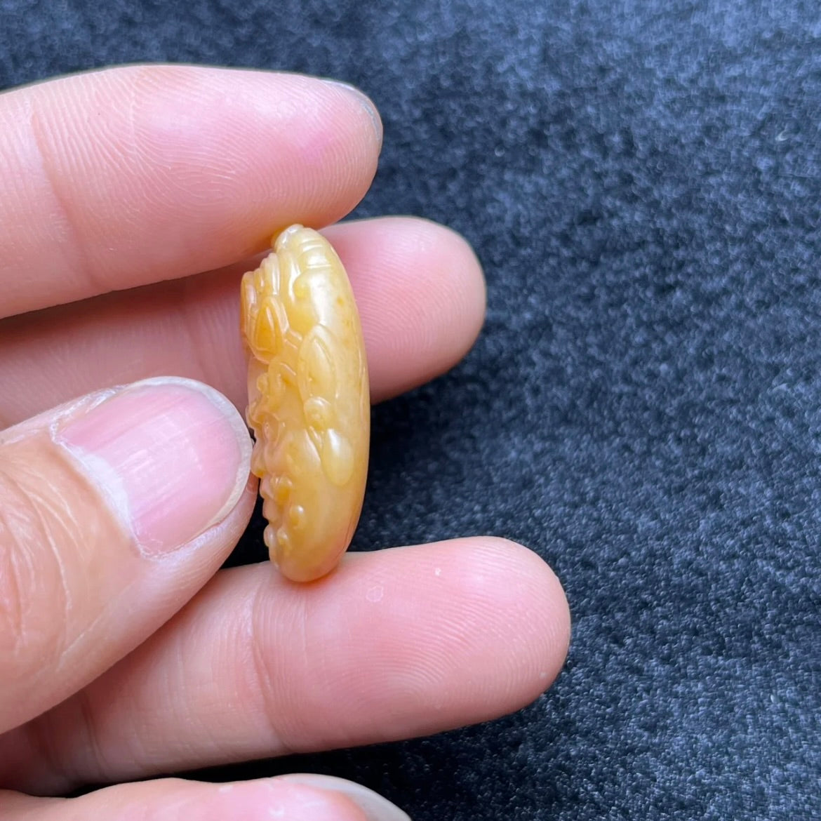 天然黃沁籽料黃財神吊墜