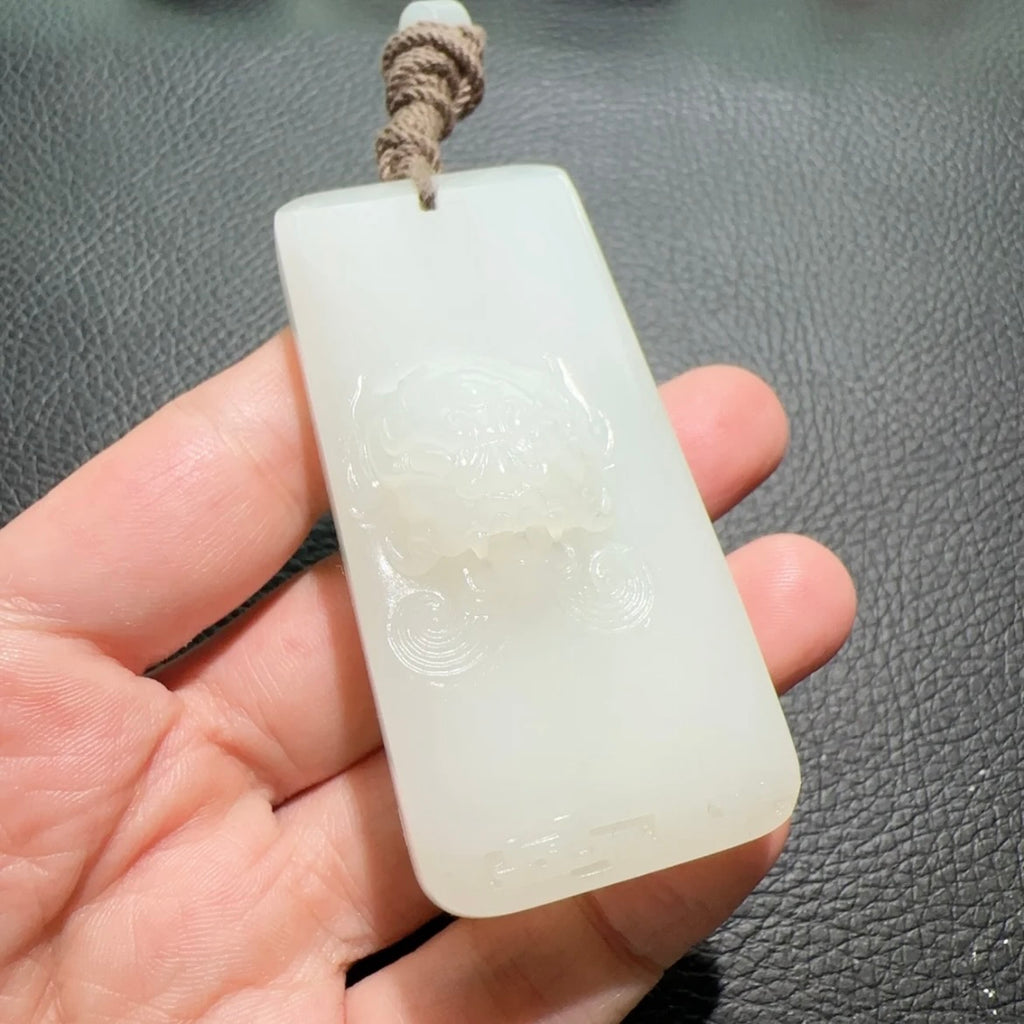 新疆和田玉籽料瑞獸無事牌