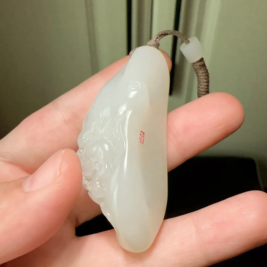 新疆和田玉籽料瑞獸吊墜