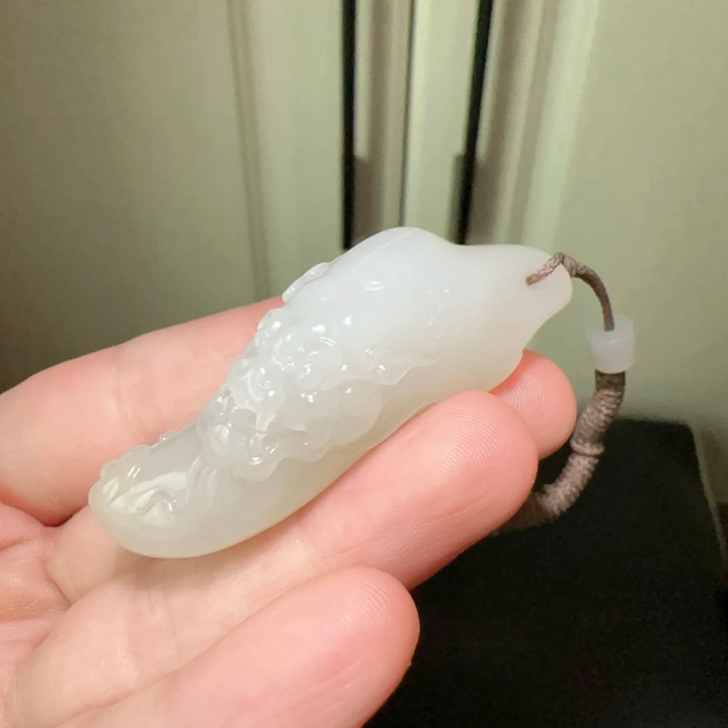 新疆和田玉籽料瑞獸吊墜