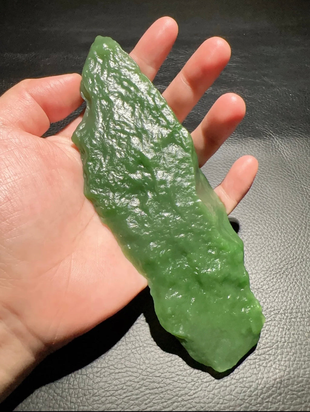 天然碧玉戈壁籽料擺件
