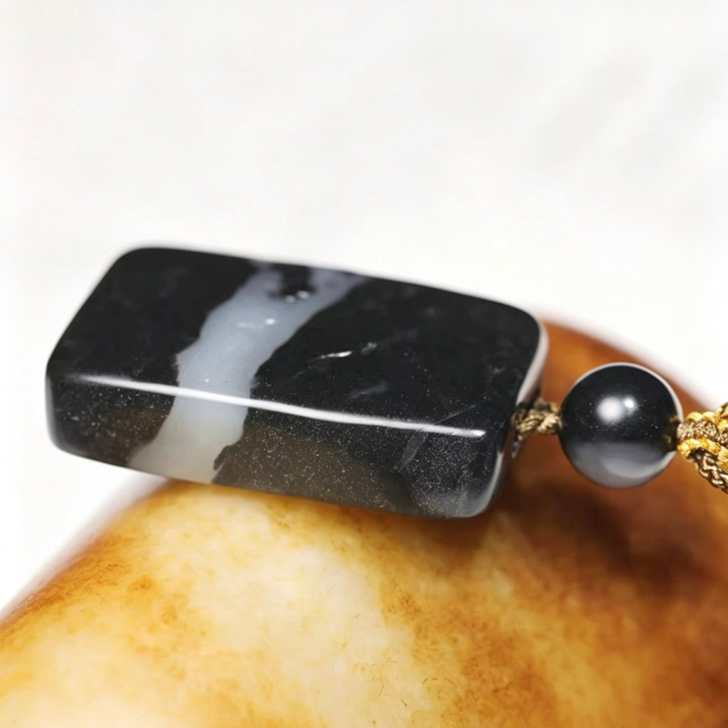 新疆和田玉籽料青花山水牌