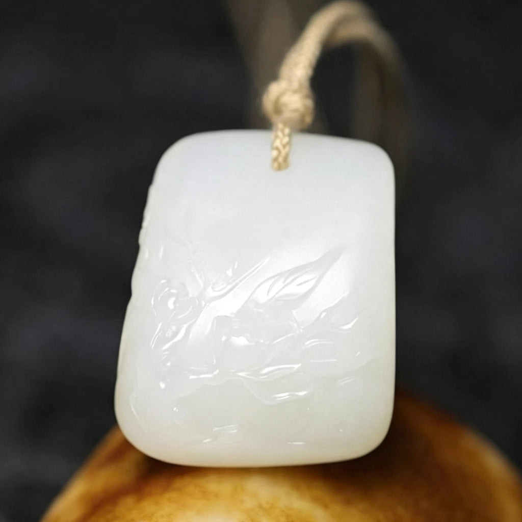 新疆和田玉籽料独籽玉兰花吊坠